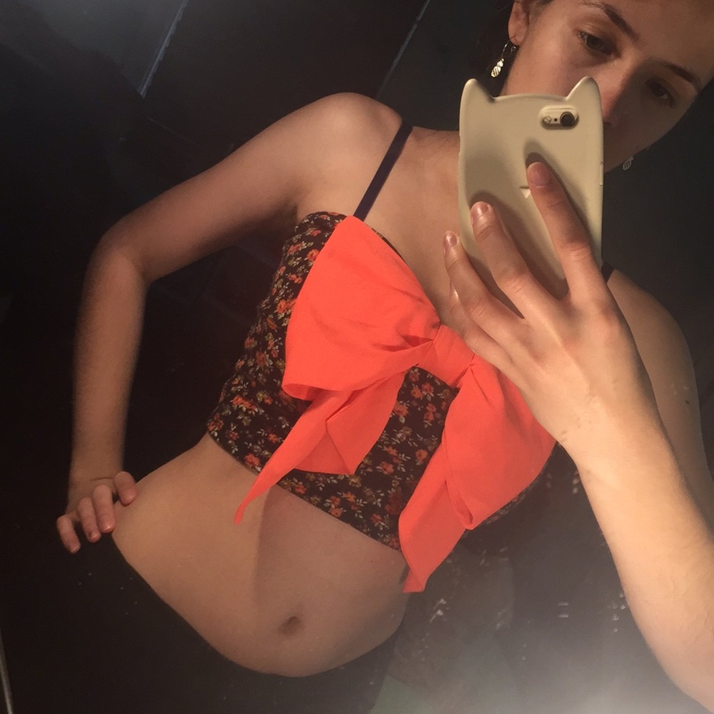 ADORABLE Pink Bow Floral Crop Top